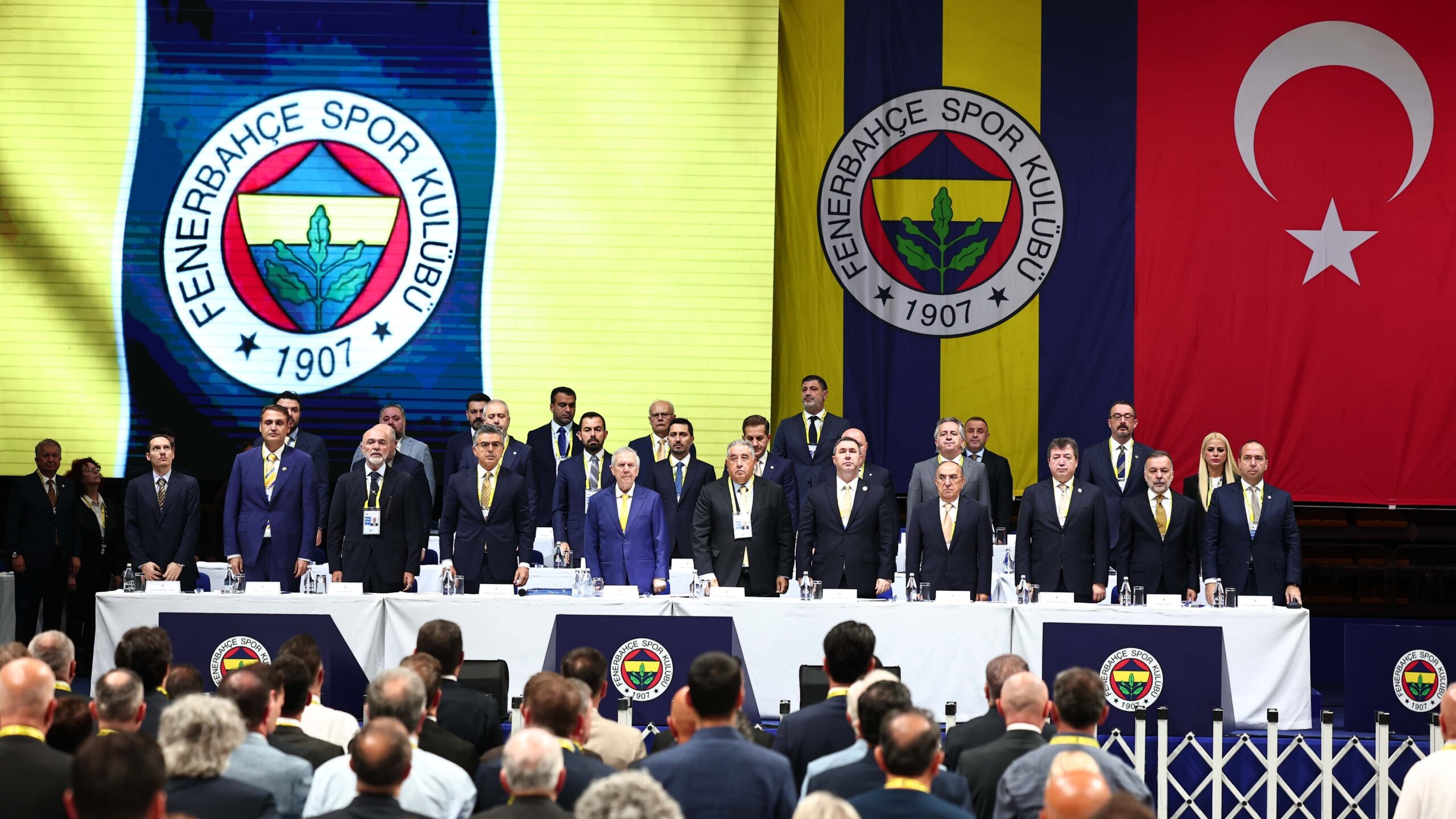 Fenerbahçe yönetim kuruluna yetki verildi