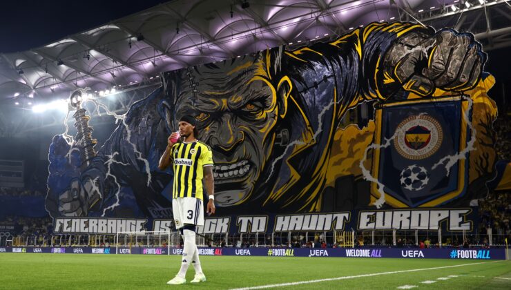 Fenerbahçe'den ses getiren koreografi