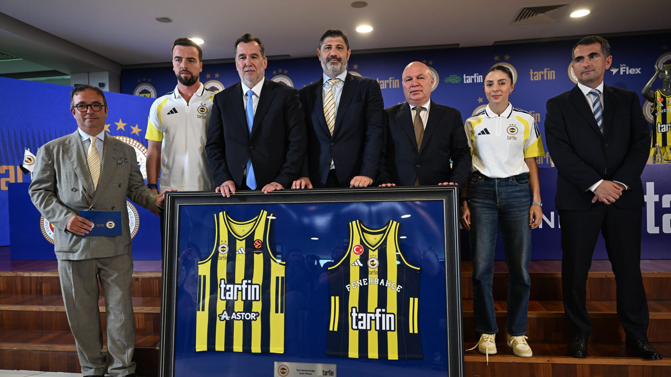 Fenerbahçe'nin basketbol takımlarına isim sponsoru