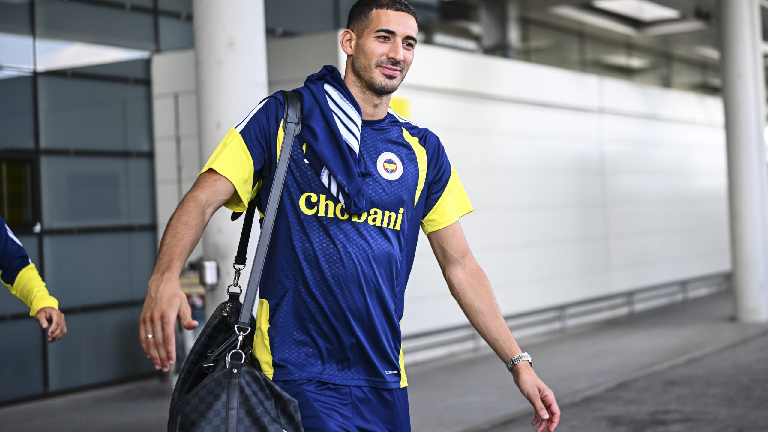 Fenerbahçe'ye Mert Müldür'den kötü haber