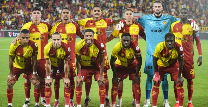 Göztepe'de kan kaybı sürüyor