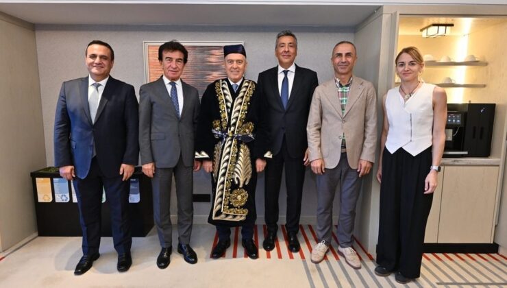 İstanbul’da tarihi bisiklet zirvesi