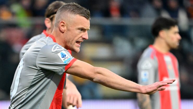 Jamie Vardy, Burnley'e imza attı
