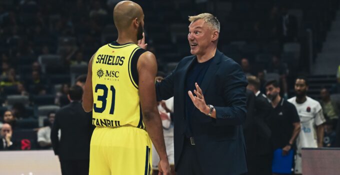 Jasikevicius: Yetenekli bir takımımız var ama…