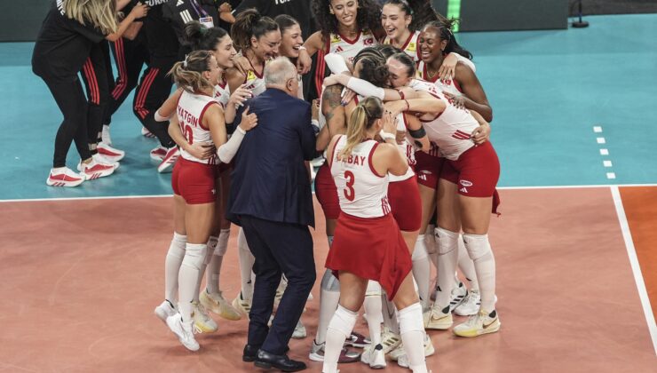 Kadın voleybolunda 4 kıta şampiyonu 2028 Olimpiyatları'na vize aldı