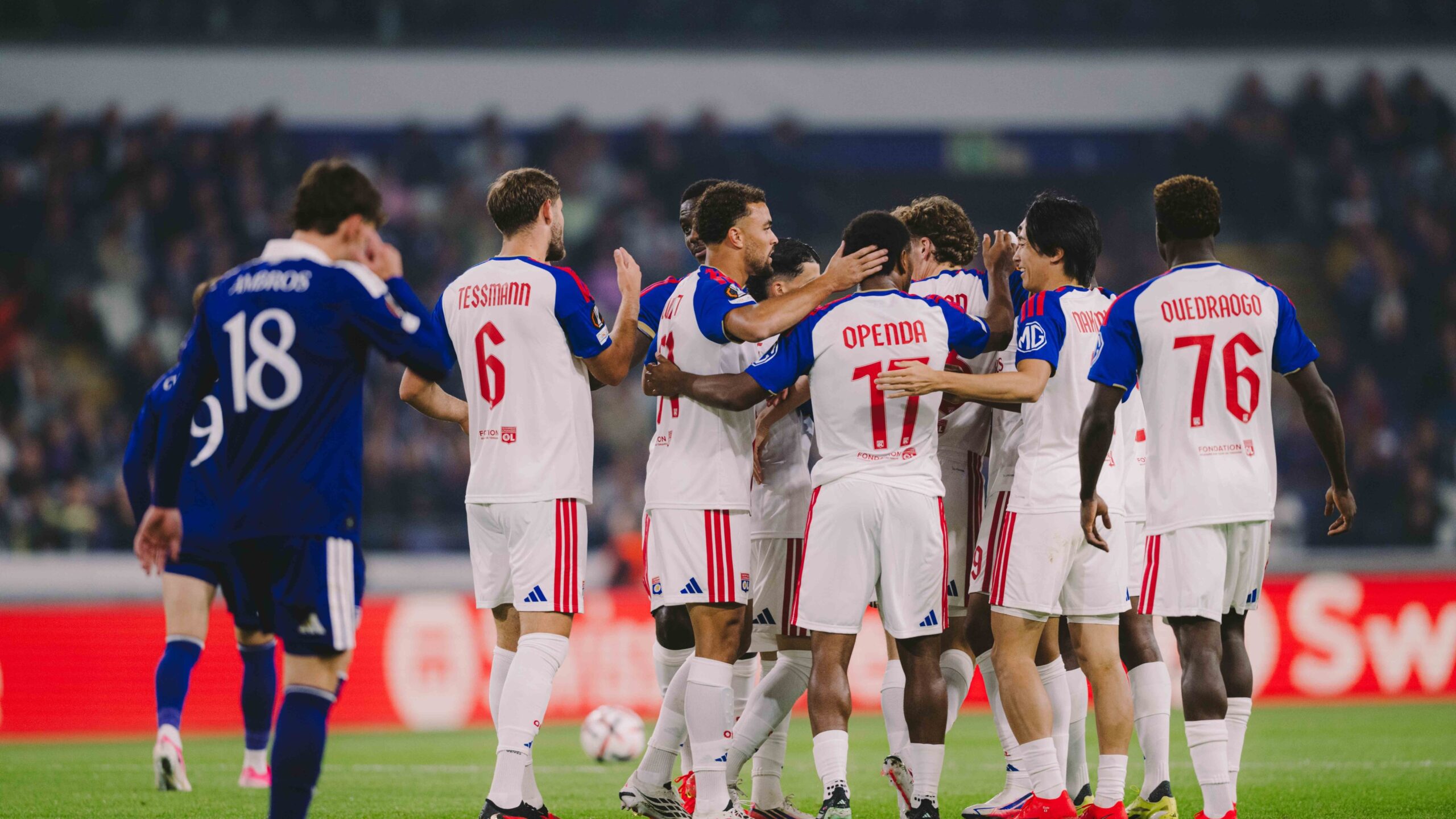 Lyon, Anderlecht engelini 2 golle geçti