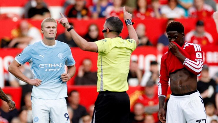 Manchester derbisinde skandal karar