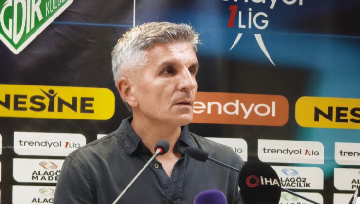 "Oyuncularımın hepsinin emeğine, yüreğine sağlık"
