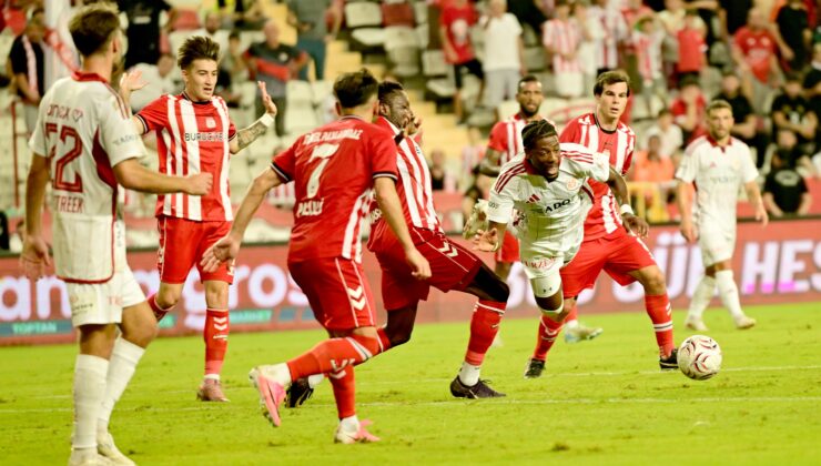 Sivasspor deplasmanda Antalyaspor'a karşı 3 puanı aldı