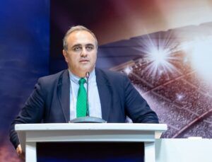 TFF yöneticisi Ural Aküzüm istifa etti