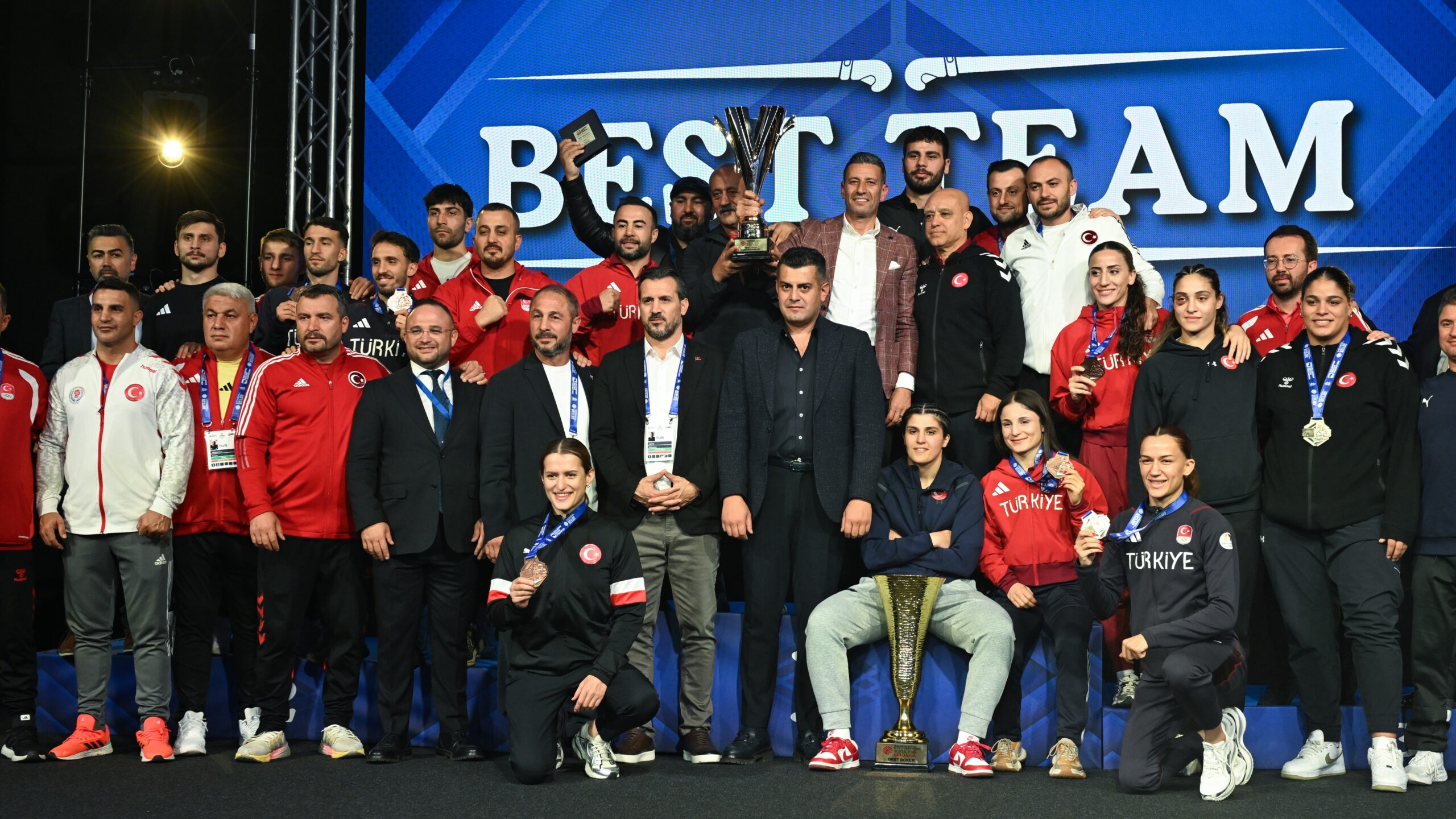 Türk boksu, Avrupa Şampiyonası'nda tarihi başarı elde etti