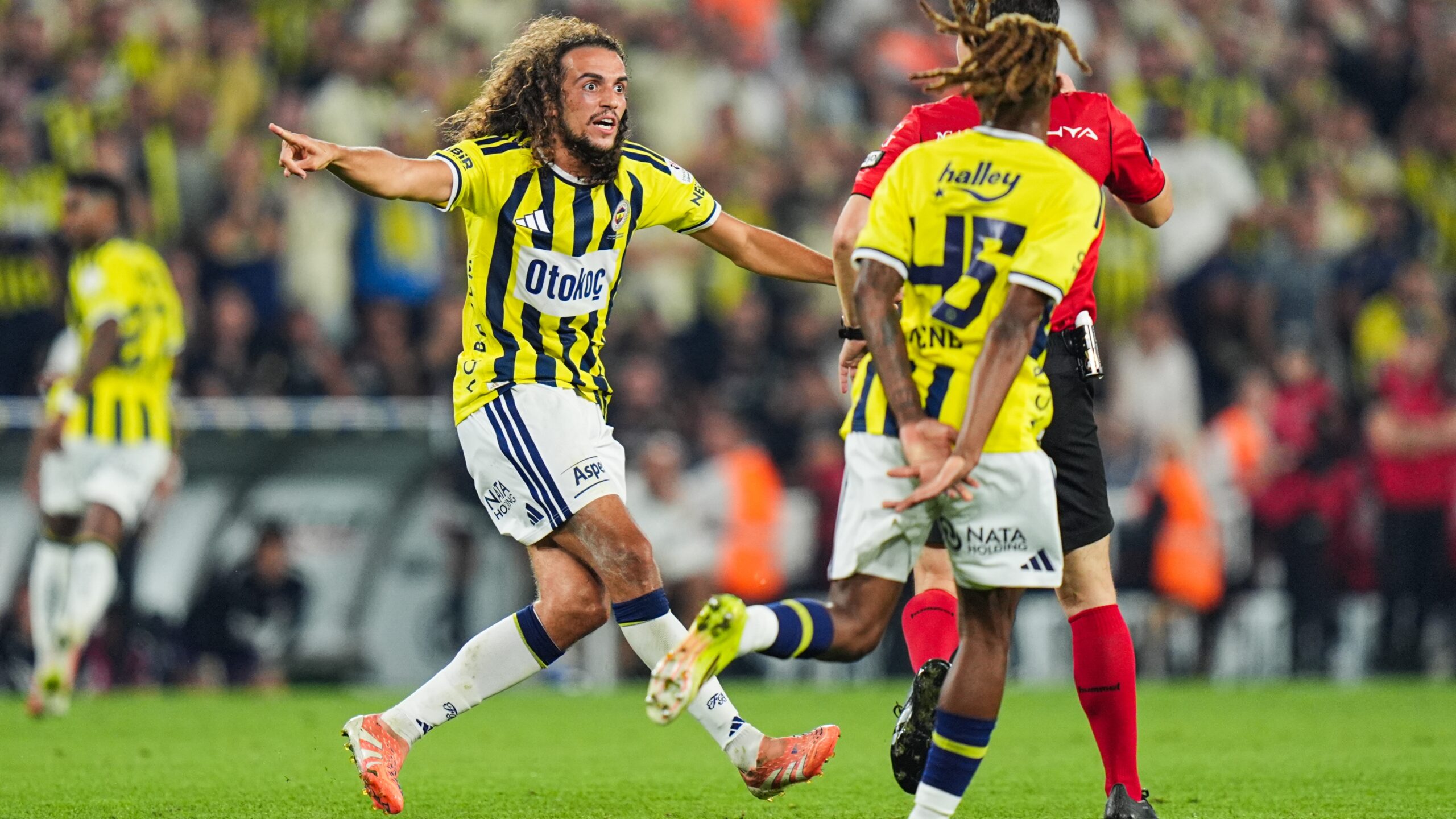 UEFA'dan Fenerbahçe'ye müjdeli haber