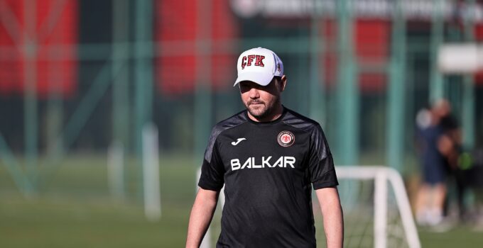 Uğur Uçar'dan veda