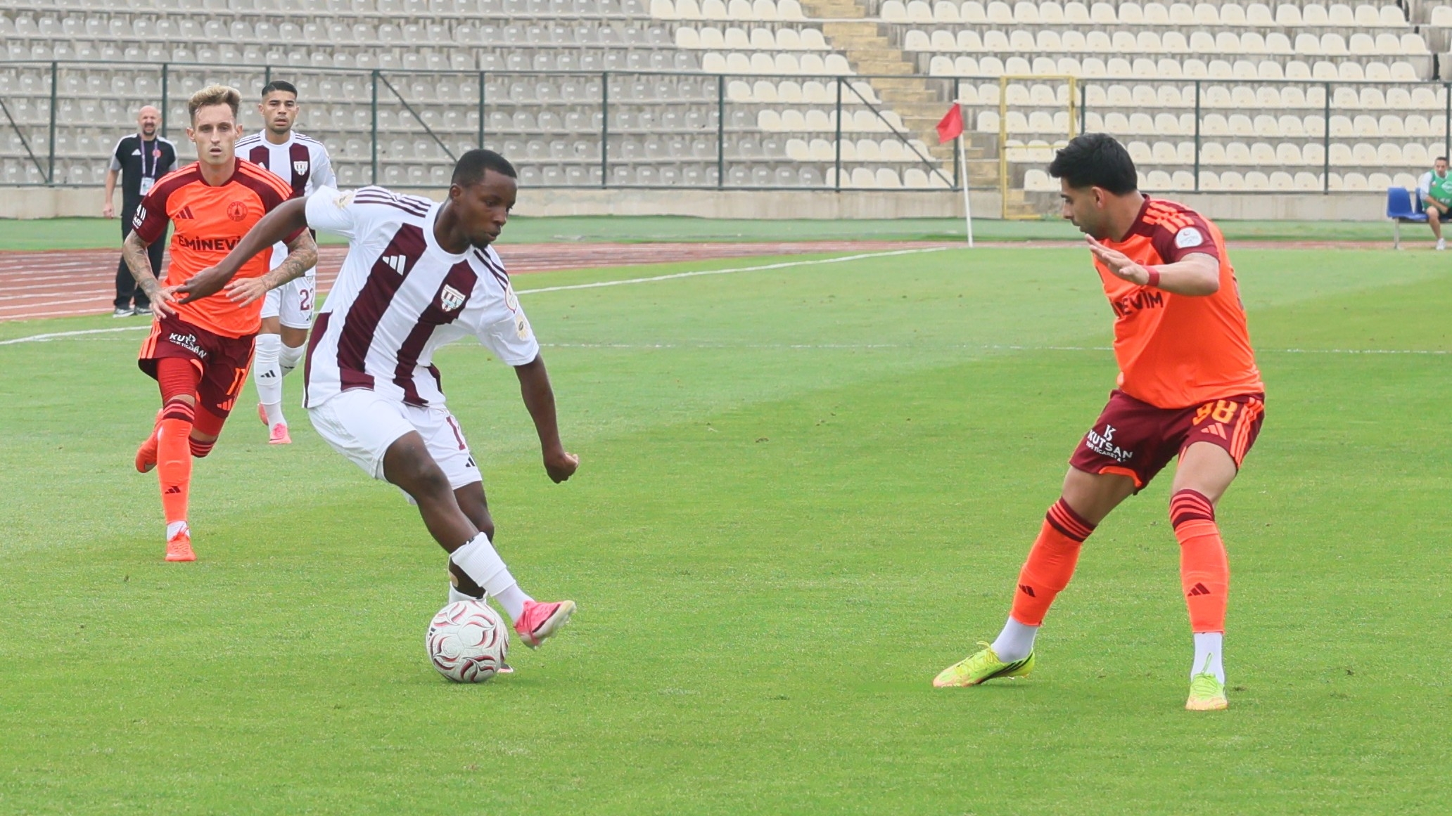 Ümraniyespor, ligde ilk 3 puanını aldı