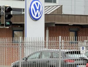 Volkswagen, 50 bin kişiyi işten çıkaracak