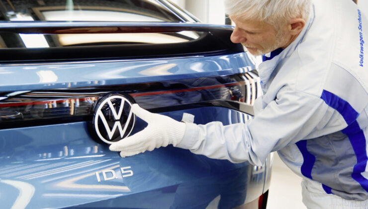 Volkswagen’de kriz derinleşiyor