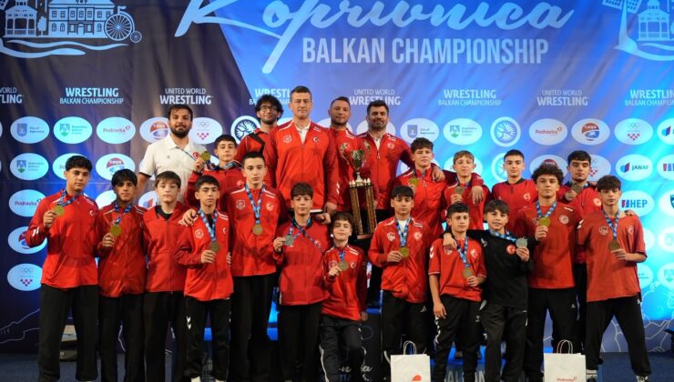 15 Yaş Altı Güreş Milli Takımı Balkan şampiyonu