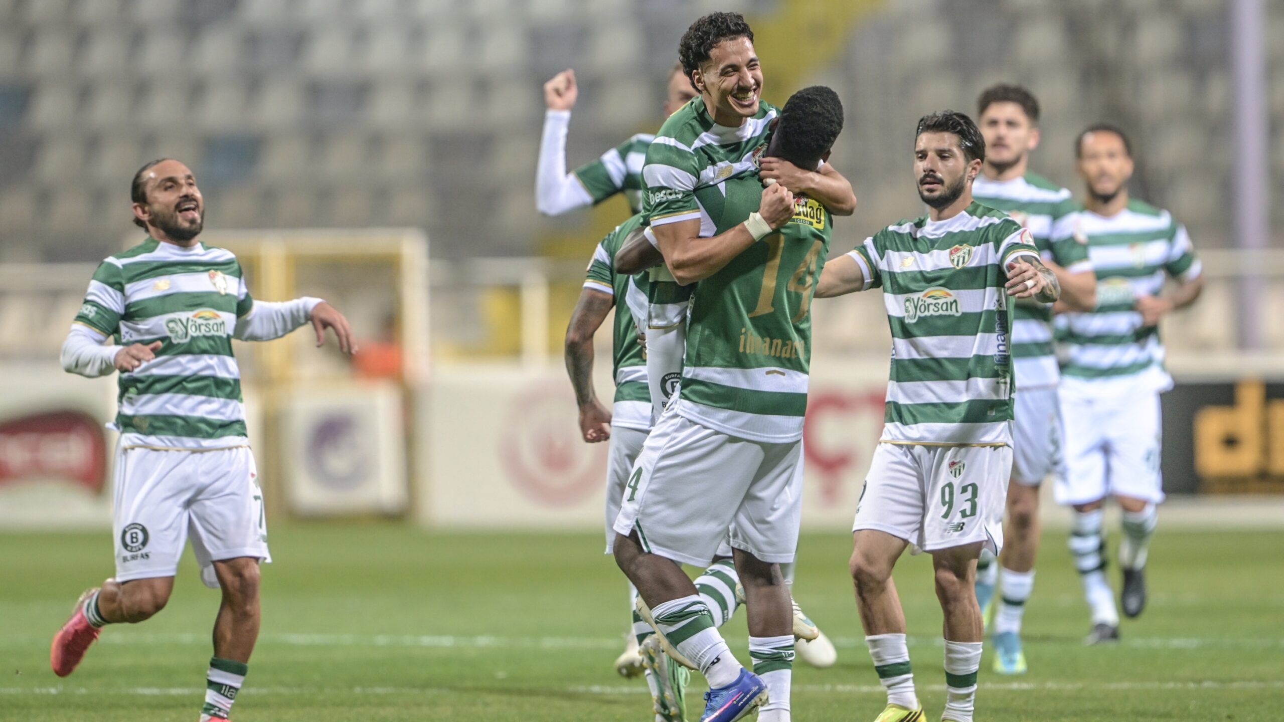 Adım adım Süper Lig'e: Bursaspor zirveye kuruldu