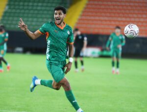 Alanyaspor evinde kazandı