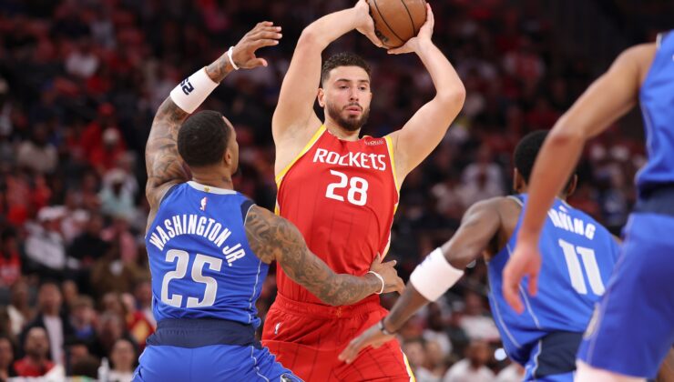 Alperen Şengün "double-double" ile başladı
