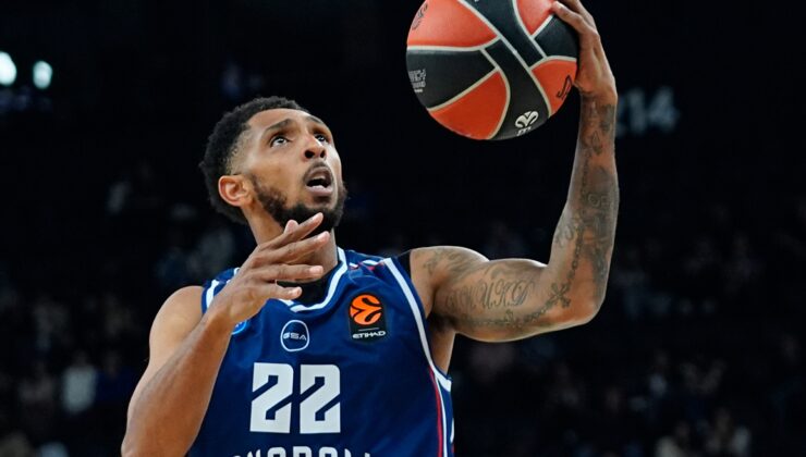 Anadolu Efes, Hapoel karşısında