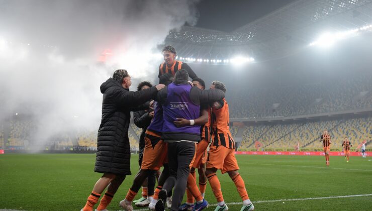 Arda Turan'lı Shakhtar, Dinamo Kiev'i eledi