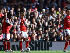 Arsenal geriden gelerek kazandı