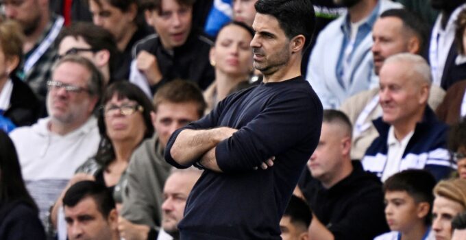 Arsenal, Mikel Arteta'nın sözleşmesini yeniledi