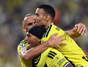Aston Villa-Fenerbahçe maçı TRT 1'de