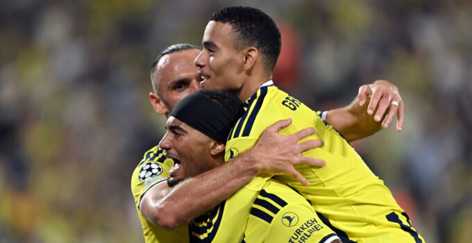 Aston Villa-Fenerbahçe maçı TRT 1'de