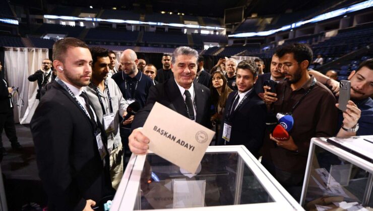 Beşiktaş Başkanı Serdal Adalı, oyunu kullandı