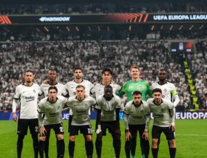 Beşiktaş evinde ilk kez takıldı