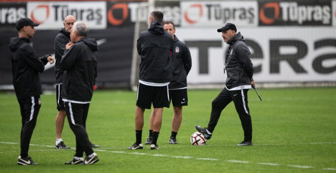 Beşiktaş'ın Başakşehir maçı 11'i netleşiyor