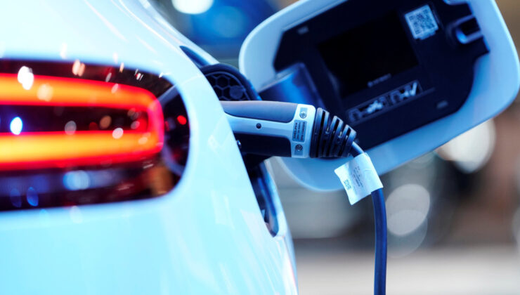 Elektrikli araçlar için yeni finansman modeli önerisi! Koray Öztopçu OtoSpor’da açıkladı