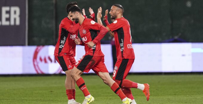 Fatih Karagümrük 3 puanı 2 golle aldı