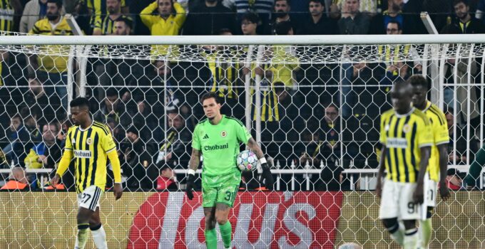 Fenerbahçe üstünlüğünü koruyamadı