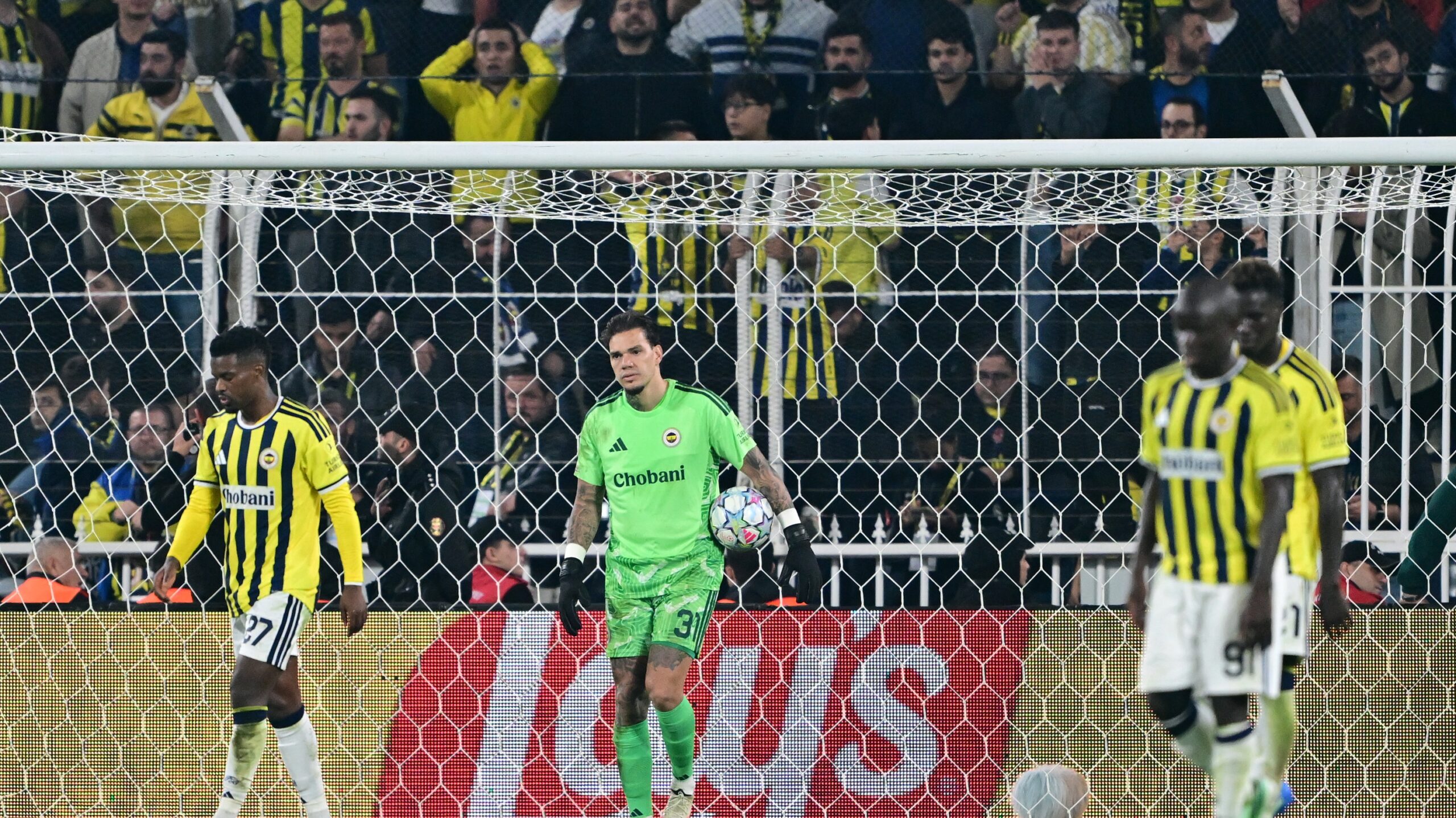 Fenerbahçe üstünlüğünü koruyamadı