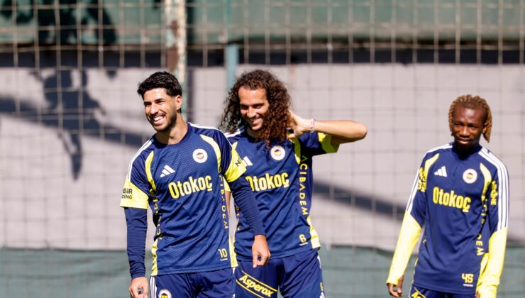 Fenerbahçe'nin kamp kadrosu belli oldu