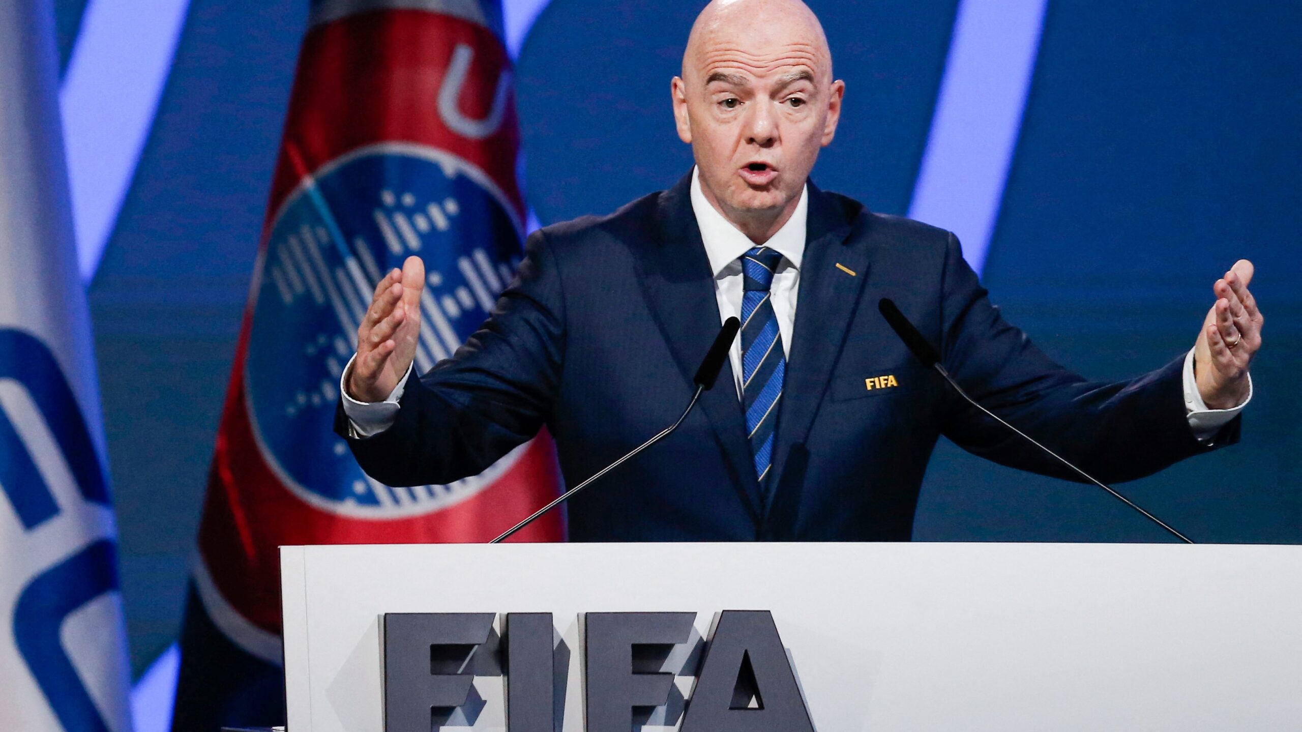 FIFA'nın destek programı tartışılıyor