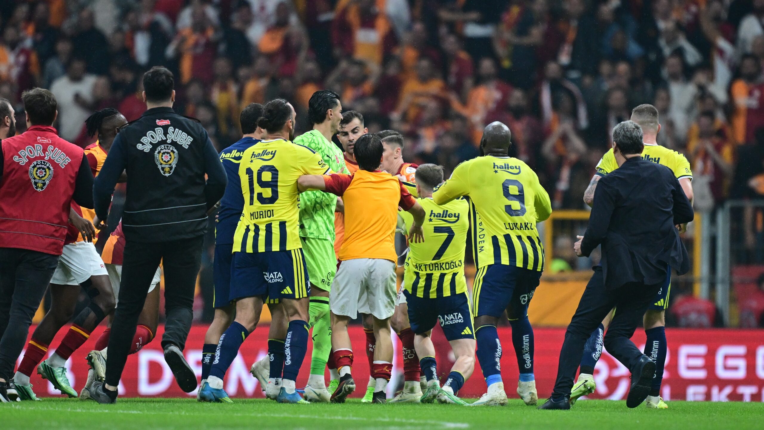 Galatasaray'dan Fenerbahçe'ye yanıt