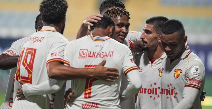 Göztepe Eyüpspor'u 4 golle geçti
