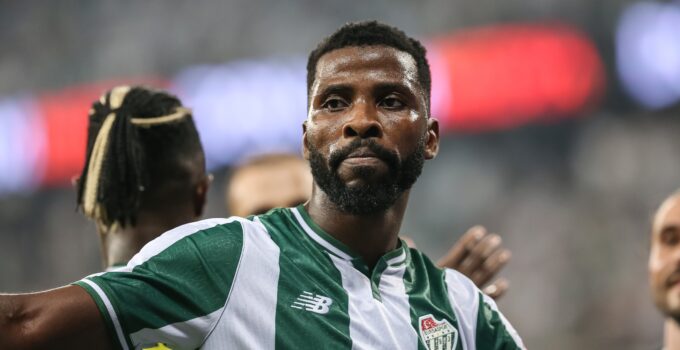 Iheanacho tarih yazıyor