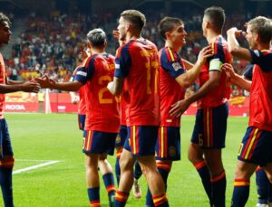 İspanya'dan 3'te 3