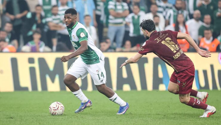 Kelechi Iheanacho rakip fileleri boş geçmiyor