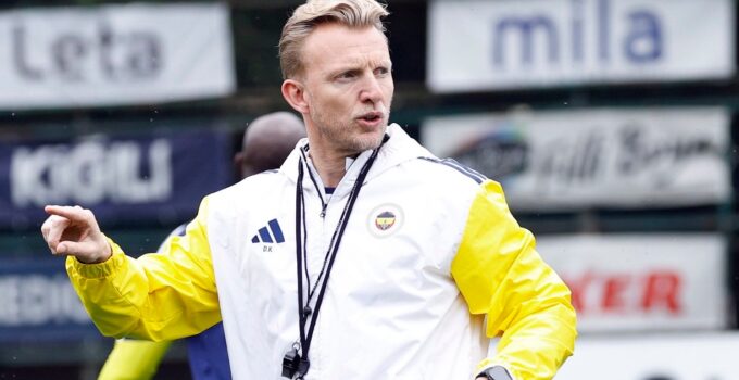 Kuyt 11'i netleştirmeye başladı