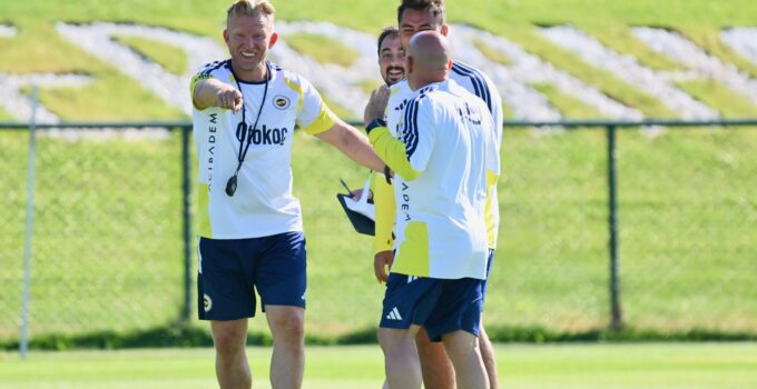 Kuyt'ın menajerinden açıklama