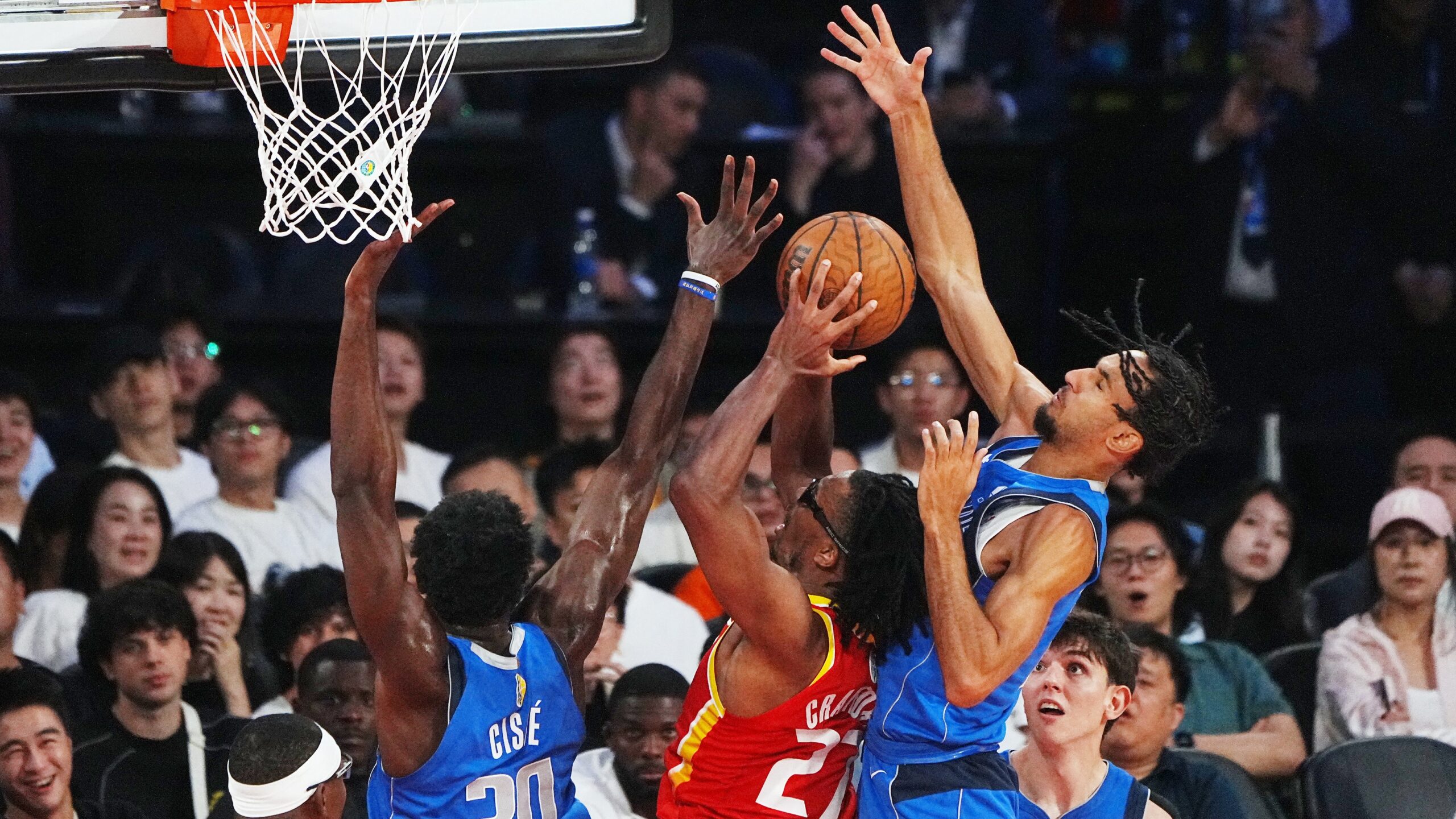 Mavericks'ten Rockets'a geçit yok