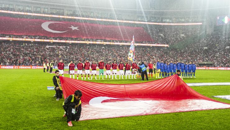 Milliler İtalya karşısında ilk peşinde