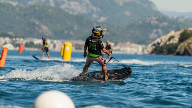 Motosurf ve Sujeti Şampiyonaları devam ediyor