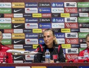 Necla Güngör Kıragası: İlklerin takımı olmak istiyorlar